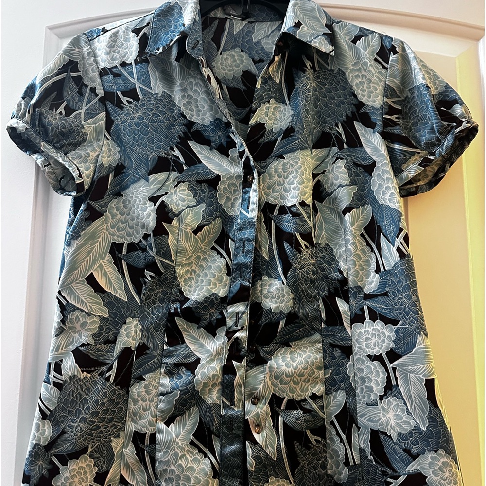 Ann Taylor Petites Blouse size 2P